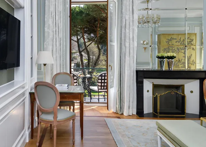 Hotel boutique: Beau-Rivage Palace