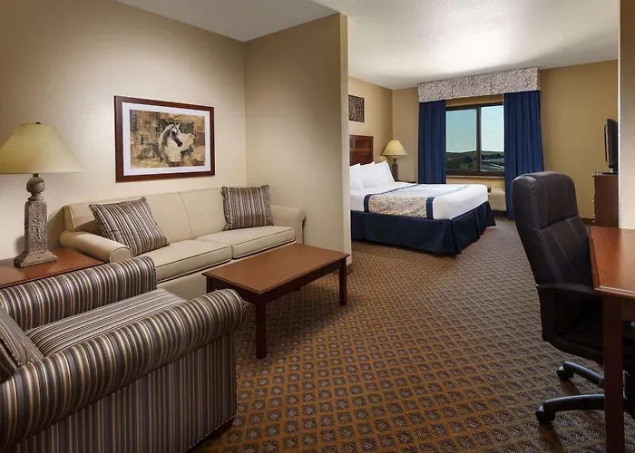 Spa Hotel: Roosevelt Grand Dakota Surestay Collection By Best Western