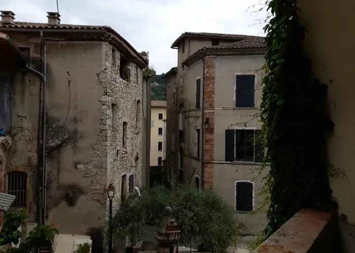 La Tour De Pezene
