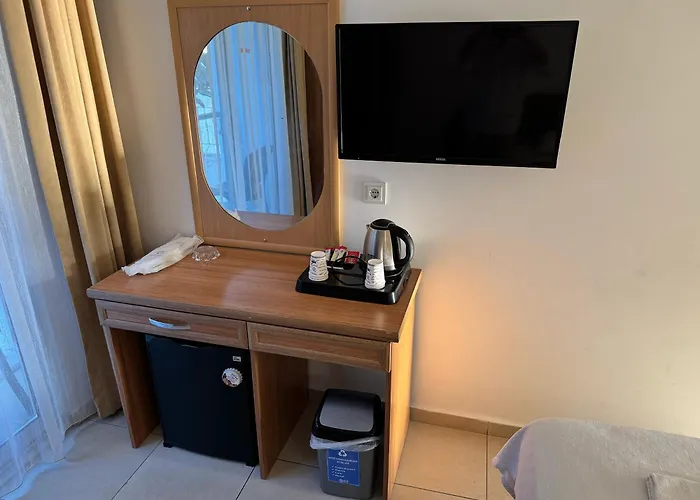 Hotels with pool Ekici