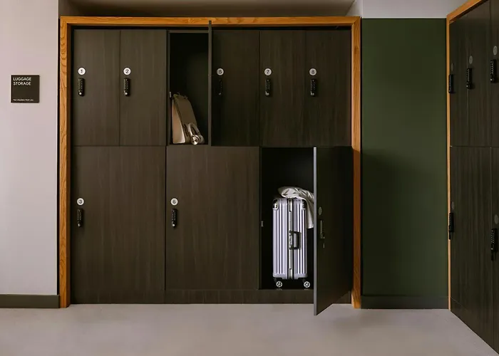 Cheap hotel: The Beverley Hotel Queen West, Sonder By Marriott Bonvoy