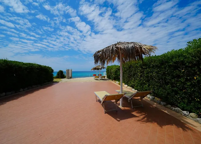 Casa vacanze: Marinella Beach Apartments - On The Beach - Private Free Parking