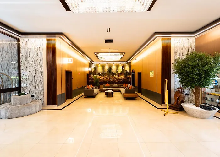 Grand Astoria
