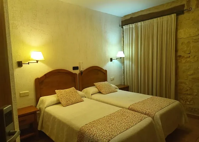 hostal Decerca Prádena