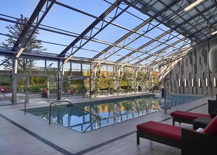 Hilton Toronto Airport & Suites