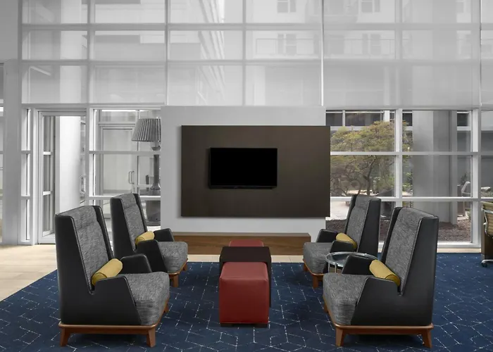 Pet Friendly hotel: Courtyard By Marriott Atlanta Buckhead