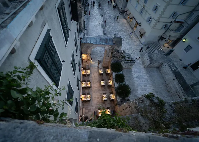 Cheap hotel: Hotel Peristil