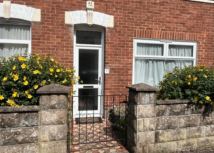 Guest house: St Anne'S Road Guest House