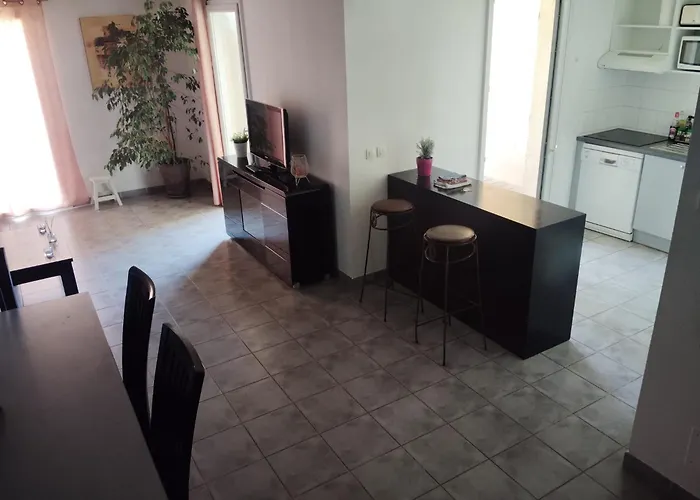 Le Domaine Du Golf ***. Lieu-dit Launac-Le-Vieux 1 Chemin De L'Aire 34690
