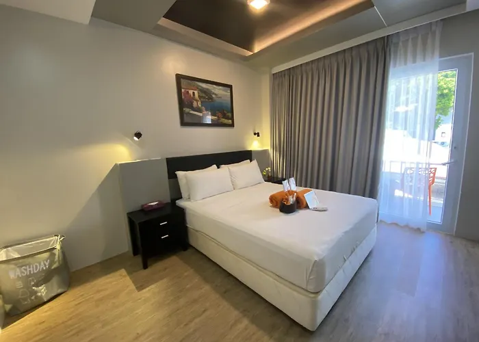 Beach hotel: Lalaguna Villas Luxury Dive Resort And Spa
