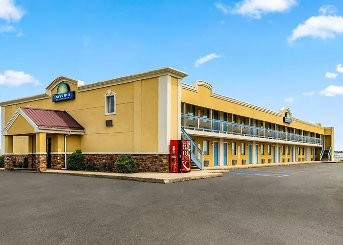 Motel: Days Inn By Wyndham Fort Wayne