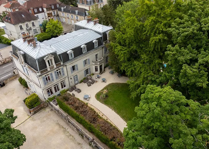 Les Maréchaux