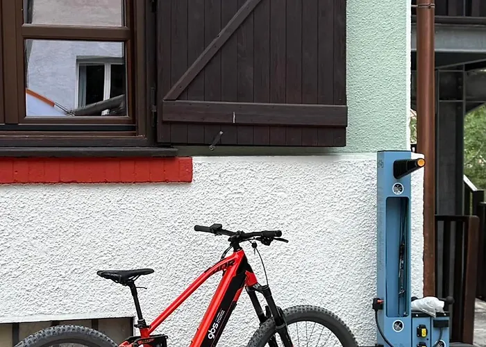 Della Luna QUESTO NON E' UN ALBERGO E' QUELLO CHE CERCAVI