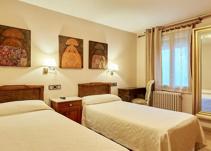 Resort: Hostal Vidaller