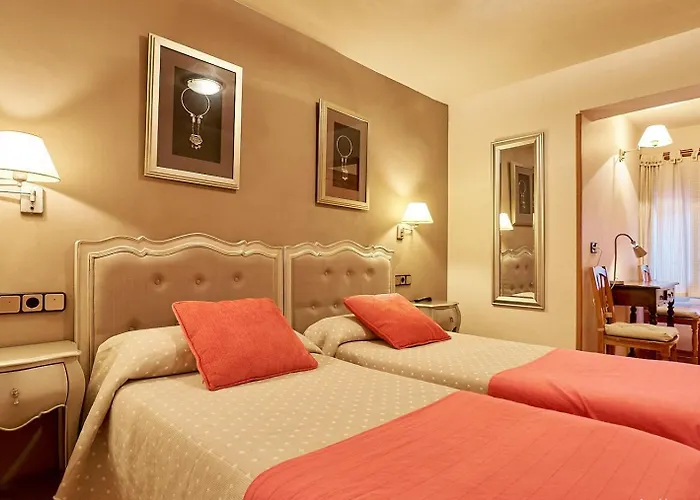 Resort: Hostal Vidaller