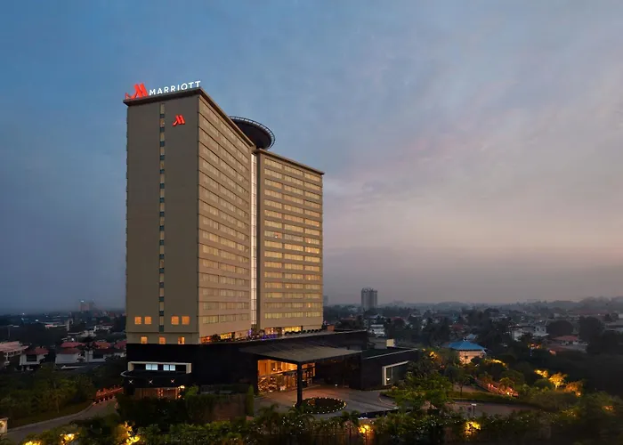 5 star hotel: Kochi Marriott Hotel