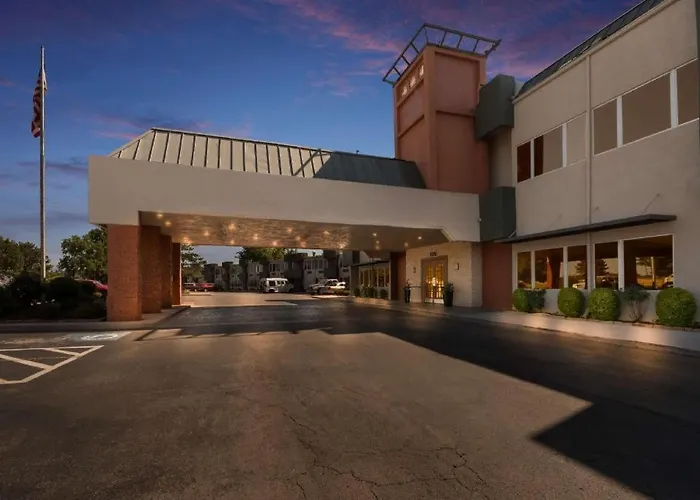 Cheap hotels Surestay Plus By Best Western Lawton
