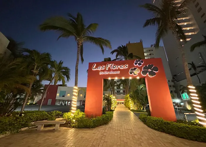 Cheap hotel: Las Flores Beach Resort