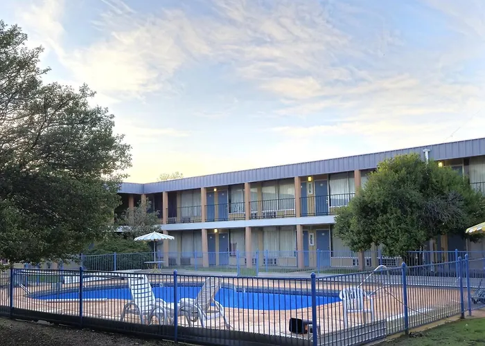 Motels Castle Inn & Suites By Oyo Lawton