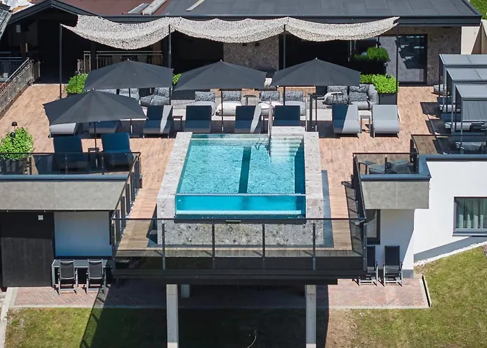 Ferienvermietung: The Poolhouse Boutique Lodge