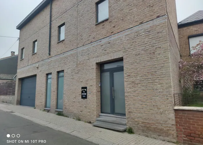 8 Chambres Pour 20 Personnes