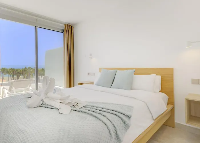 Familiehotel: Calm Beach Apartments