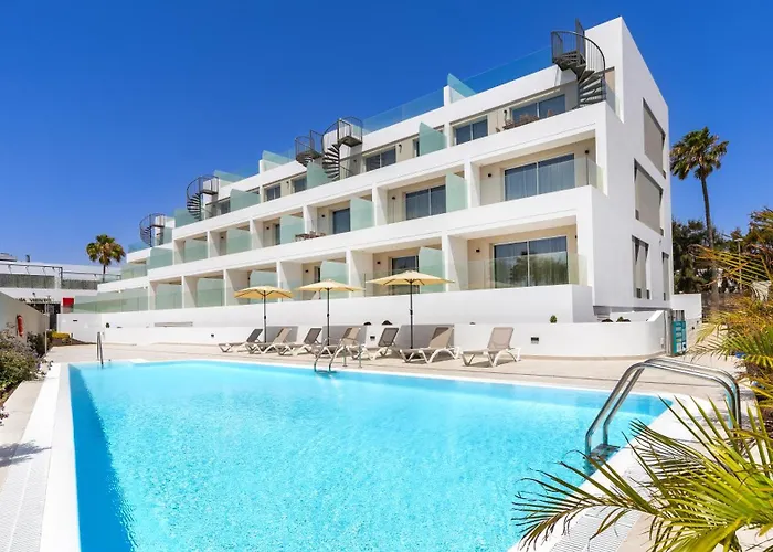 Familiehotel: Calm Beach Apartments
