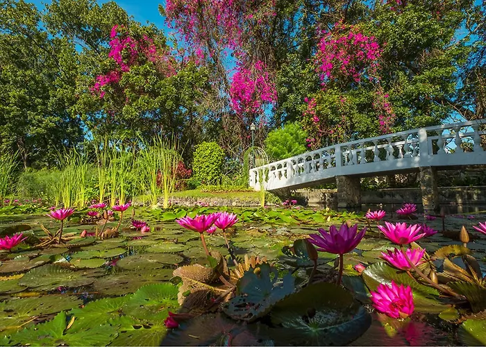 Resorts Guide Montebello Villa