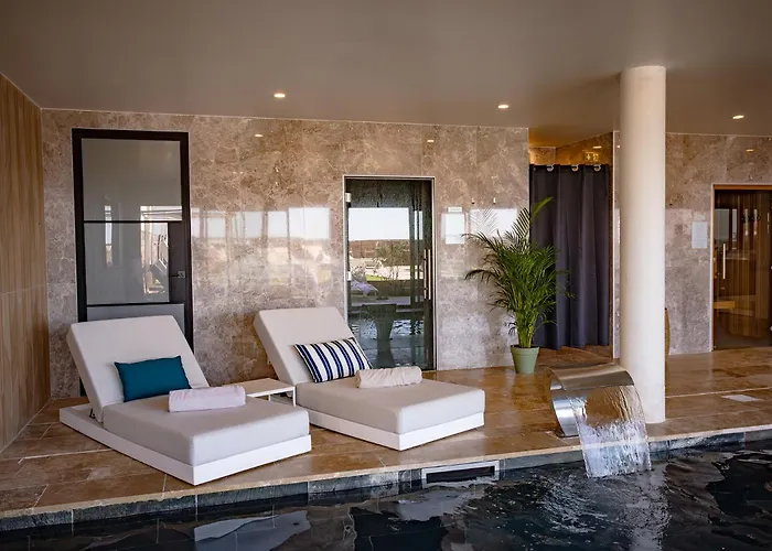 Les Vagues &Spa