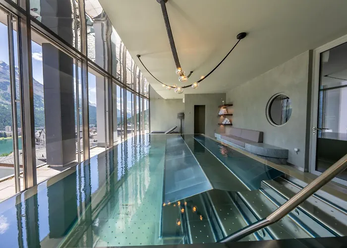 Hot Tub in Room Art Boutique Monopol