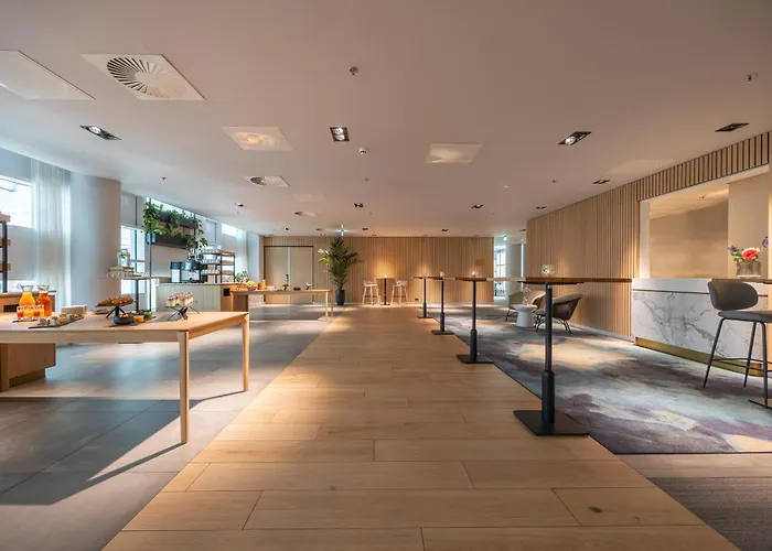 Crowne Plaza Utrecht - Central Station By Ihg