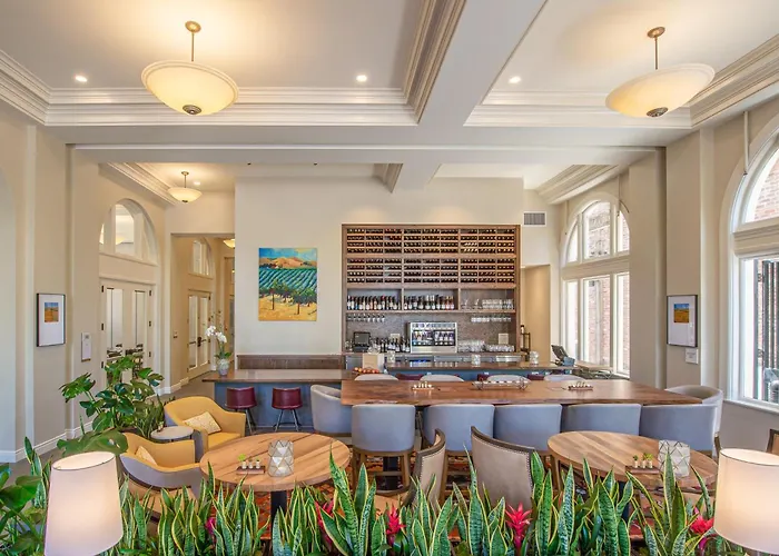 Cheap hotel: Hotel E