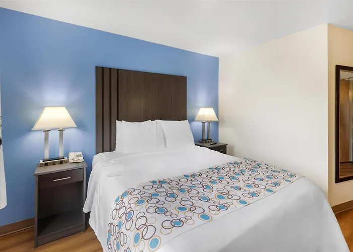 Family Hotel: Surestay Plus Hotel By Best Western Niagara Falls East