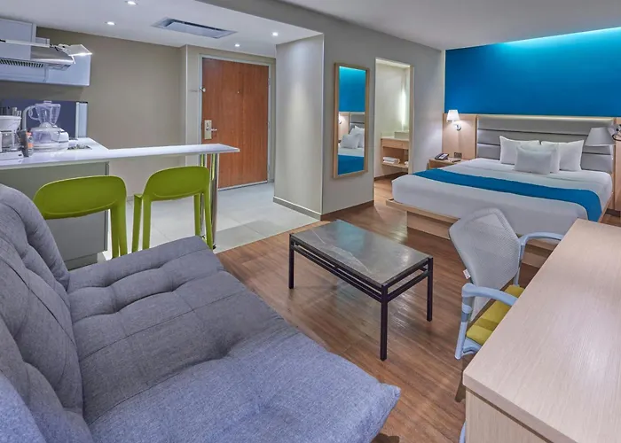 Hotel Aeroporto: City Express By Marriott Playa Del Carmen