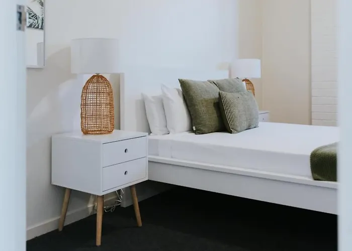 Hostel: Life In Byron Hostel