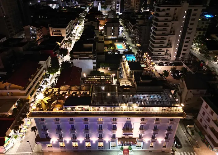 Italia Palace