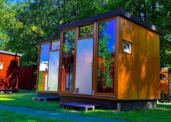  EASY Lodges
