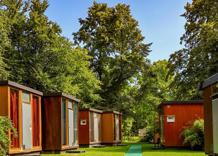  EASY Lodges