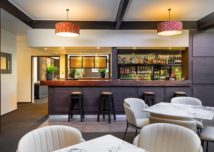 Luxury hotel only: Grand Riccarton Hotel