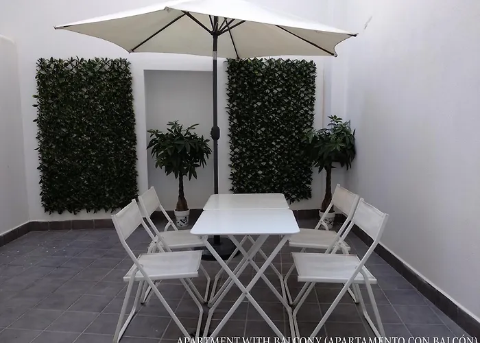 Caleta Homes - s Pompidou