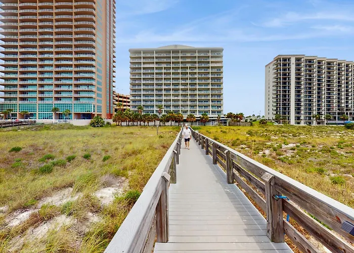 Cabin: Tidewater 105