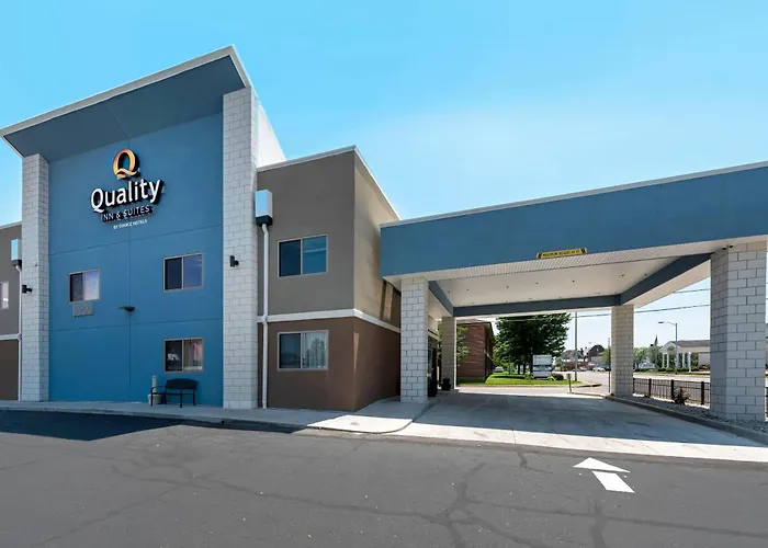 Quality Inn & Suites Evansville Downtown