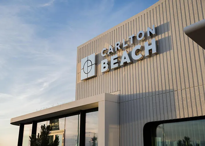 Luxe hotel: Carlton Beach