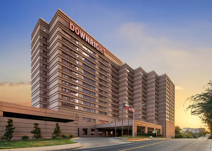 Jacuzzi hotel: Downright Austin, A Renaissance Hotel