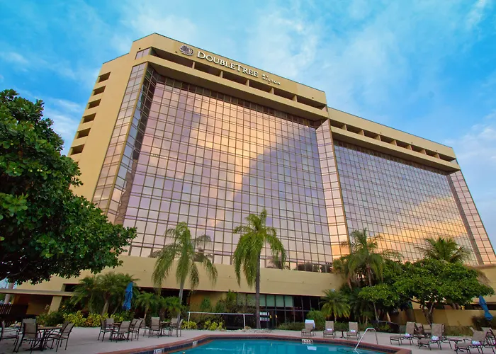 Hotel with Tennis: Doubletree By Hilton Hotel Miami Airport & Convention Center