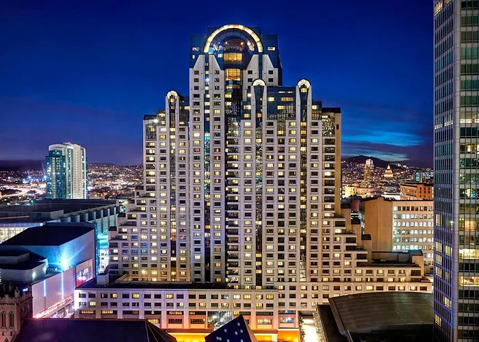 Hotel with Tennis: San Francisco Marriott Marquis Union Square