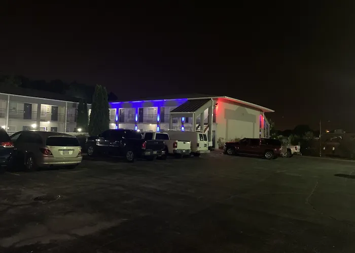 Motel: Travel Inn Kingsport