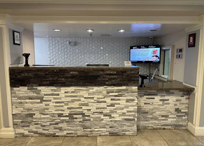Kid friendly hotel Red Roof Inn Auburn Hills