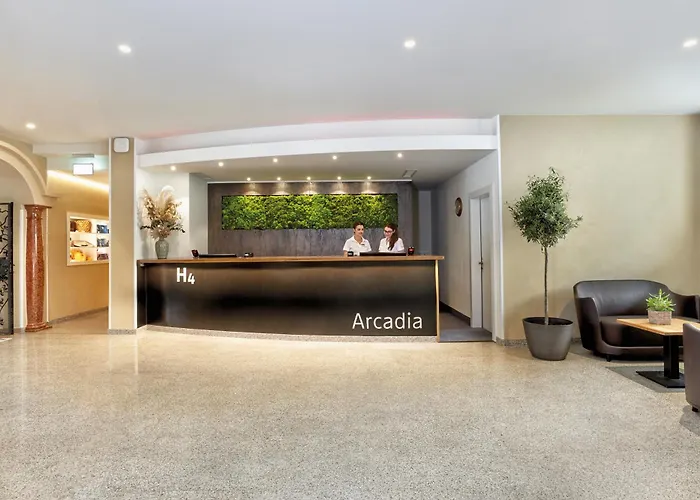 Hotel mit Pool: H4 Hotel Arcadia Locarno