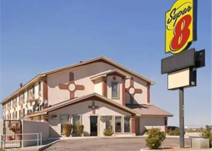 Super 8 By Wyndham Carlsbad